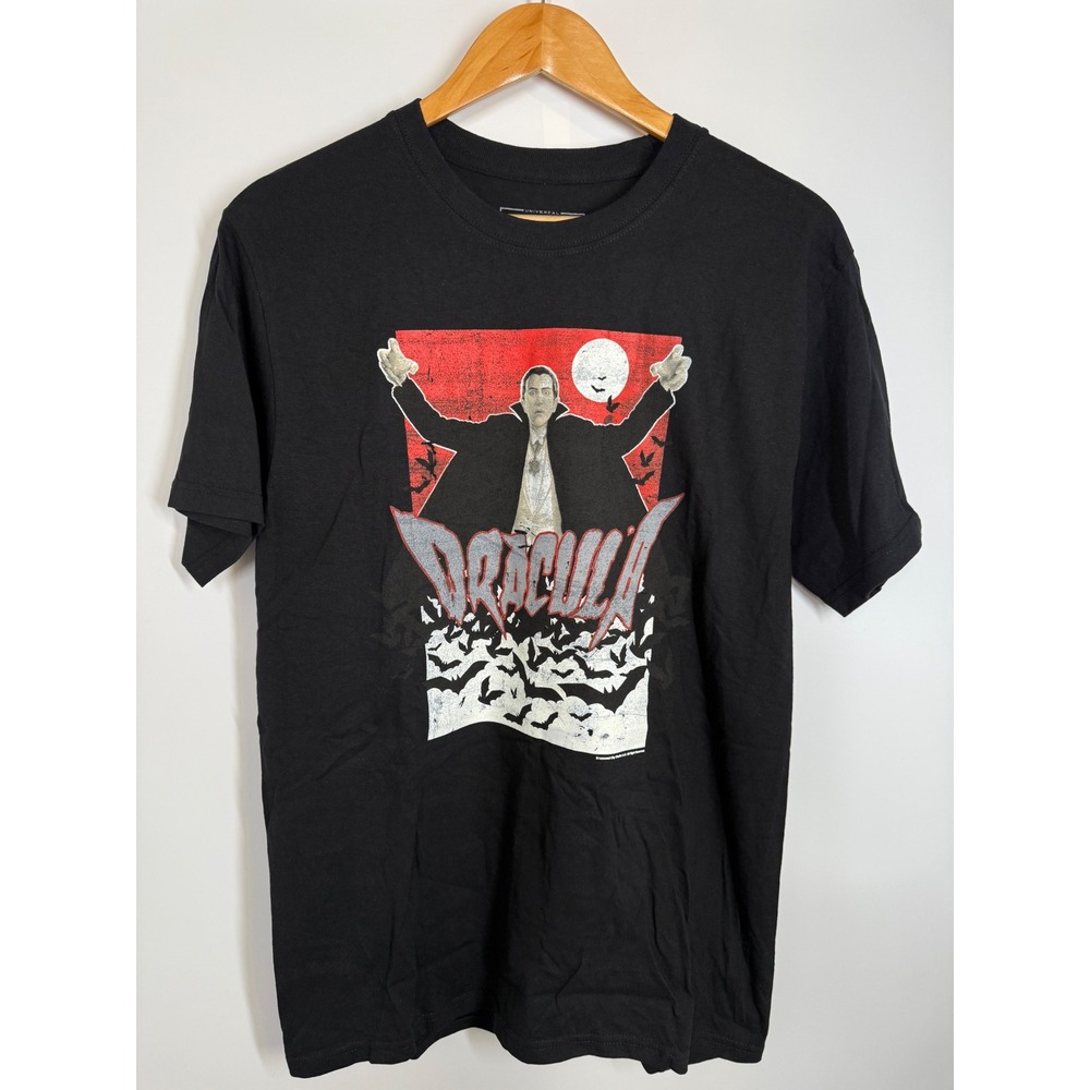NWOT Universal‎ Monsters Dracula Graphic T-Shirt Sz M Horror Movie Tee Halloween